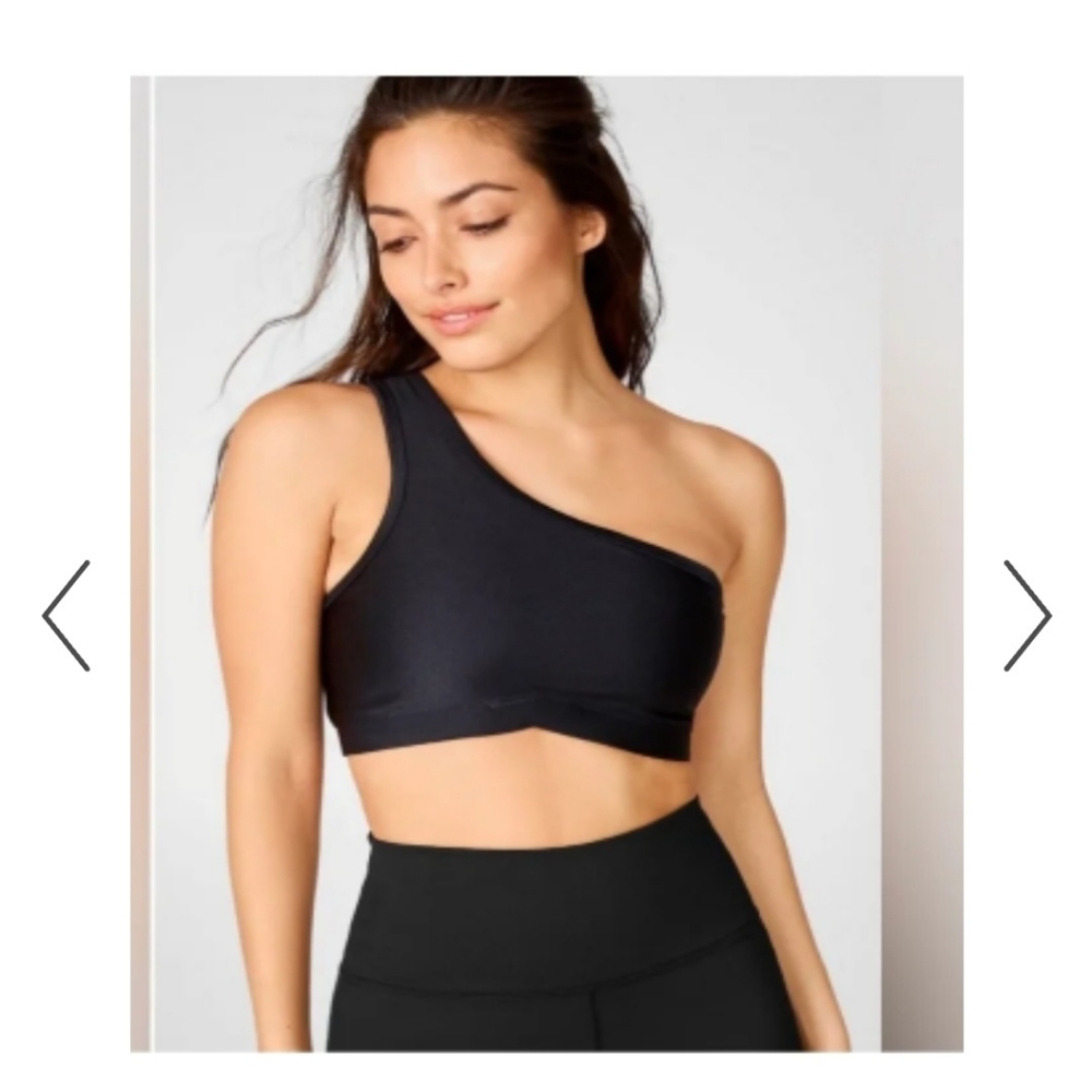 FABLETICS Black Wynn lll Low Impact Sports Bra